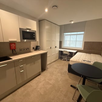 Silver Room - Image 6